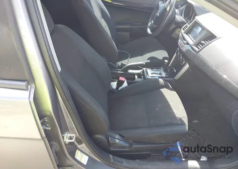 2017 Mitsubishi Lancer Es z USA, uszkodzony, nr VIN JA32U2FU4HU013808